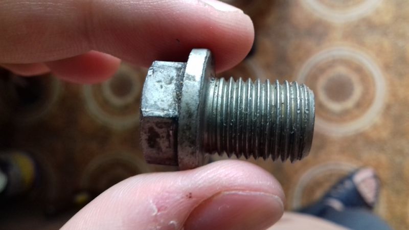 Пробка без магнита на Hyundai getz