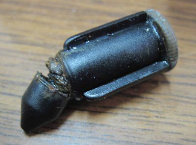 atmor -разрушенный под действием воды магнит и поплавок